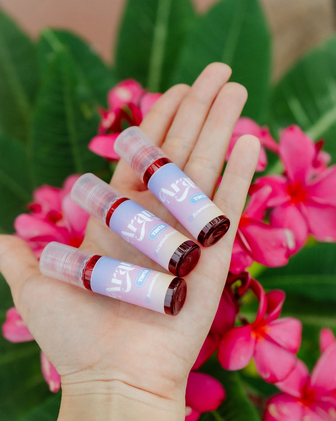 Tinta Labial Arana – Color Rojo Fresa – Uso Labial y Rubor – Importada desde Colombia