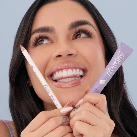 Dúo Lip Liner y Gloss Destiny by La Segura tono Fairy Dust – delineador y brillo hidratante con aceites botánicos