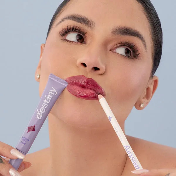 Dúo Delineador de Labios y Brillo Destiny por La Segura tono Sangria Kiss – acabado luminoso importado de Colombia, Kelyndas USA