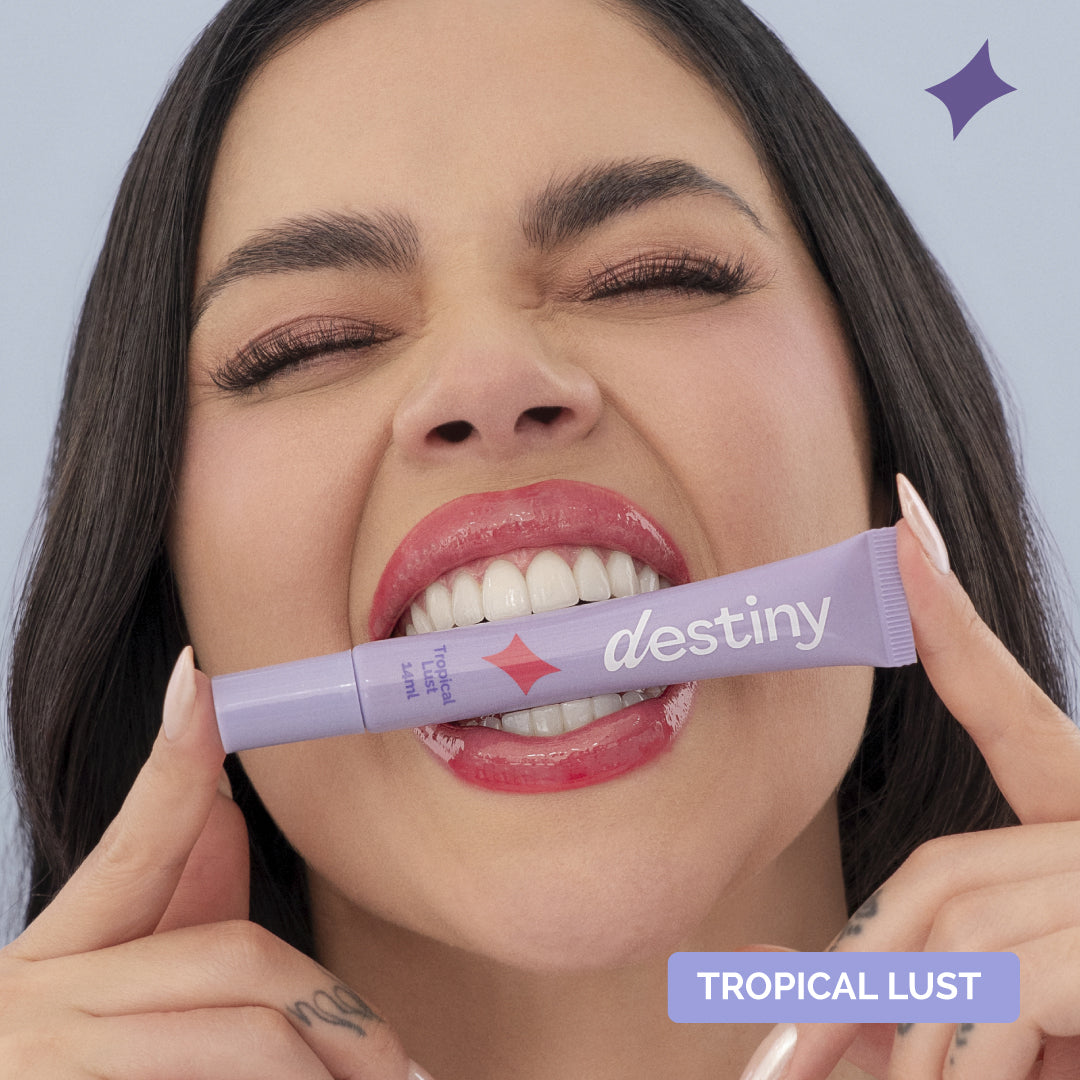 Brillo Labial Destiny de La Segura tono Tropical Lust – brillo labial con aceite de girasol y escualano

